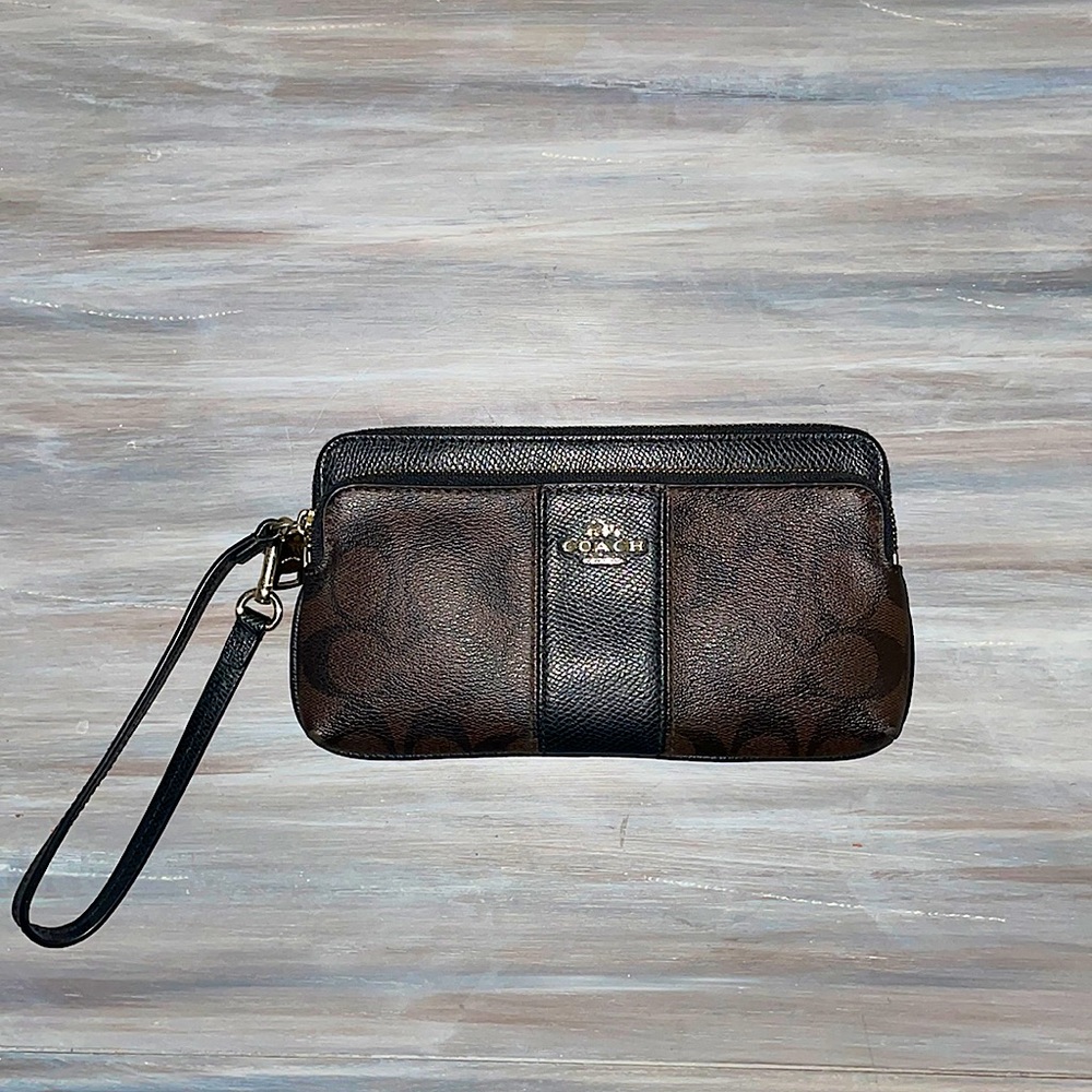 Coach Signature Double Zip Wristlet